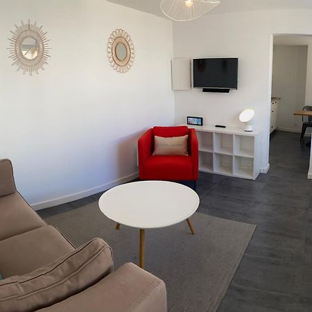 Votre Mini Maison En Plein Coeur Du Centre Ville -Terrasse - Et Parking Prive Sur Place Clos - Draps Et Menage Inclus Concarneau Bagian luar foto