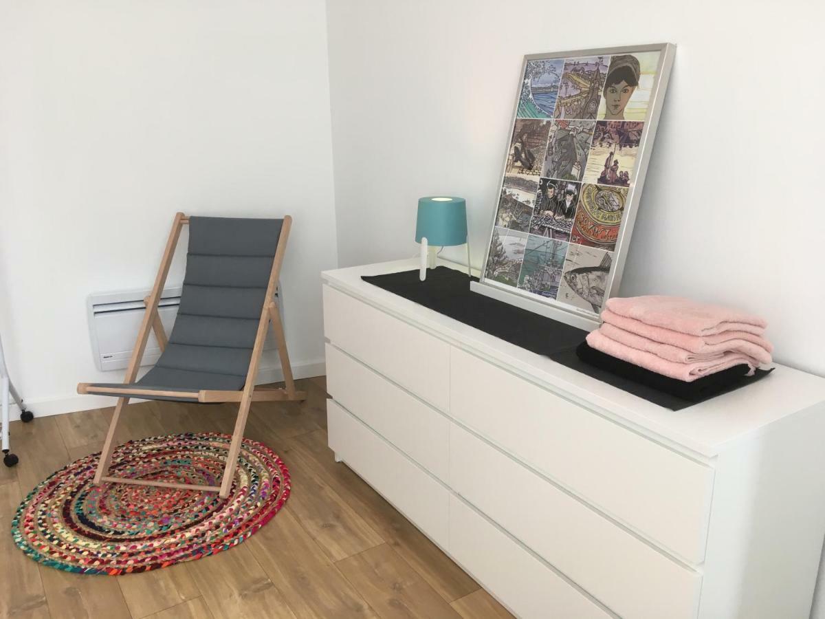 Votre Mini Maison En Plein Coeur Du Centre Ville -Terrasse - Et Parking Prive Sur Place Clos - Draps Et Menage Inclus Concarneau Bagian luar foto