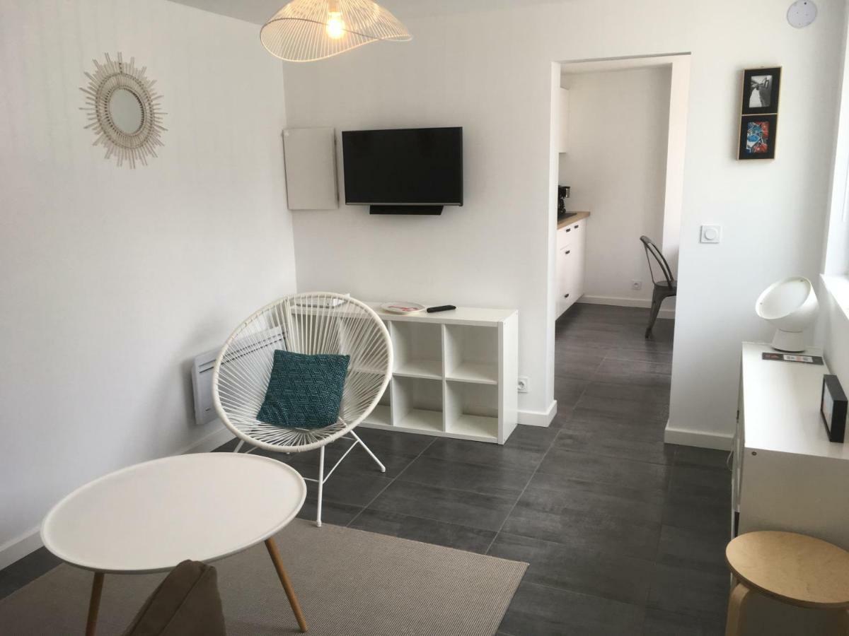 Votre Mini Maison En Plein Coeur Du Centre Ville -Terrasse - Et Parking Prive Sur Place Clos - Draps Et Menage Inclus Concarneau Bagian luar foto